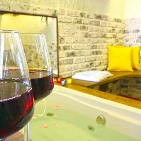 Villa Exclusive With Private Pool, 1000 Fethiye